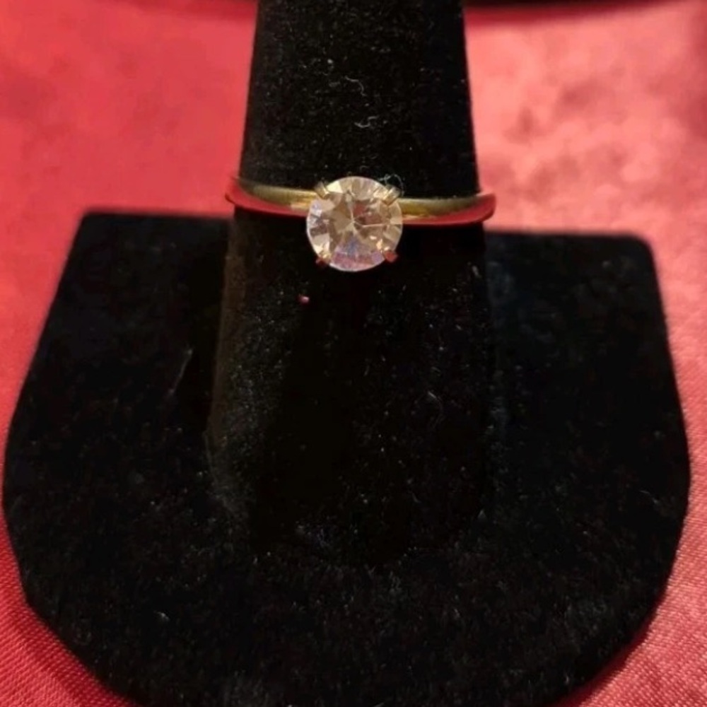 14K HGE Gold Line Rhinestone Solitaire Women's Ring
